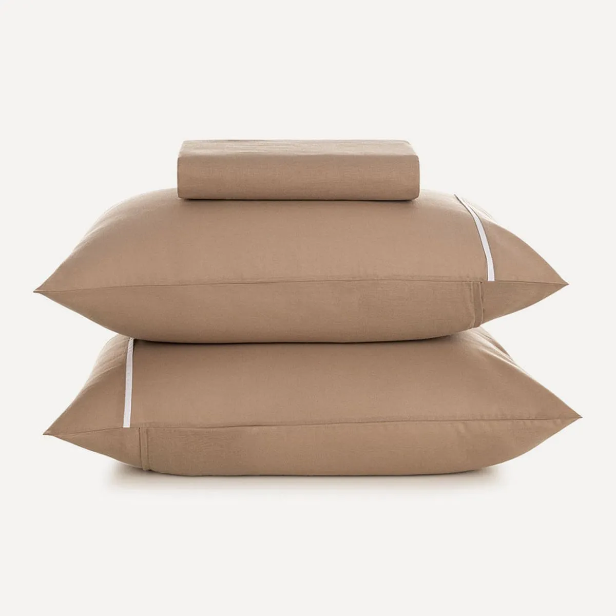 15390351392-224136-1200-1200.webp Jogo de Lençol c/ Elástico e Fronhas Karsten Caramelo/Branco - Imagem 1